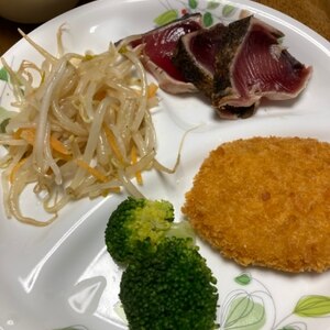 にんじんともやしの和え物